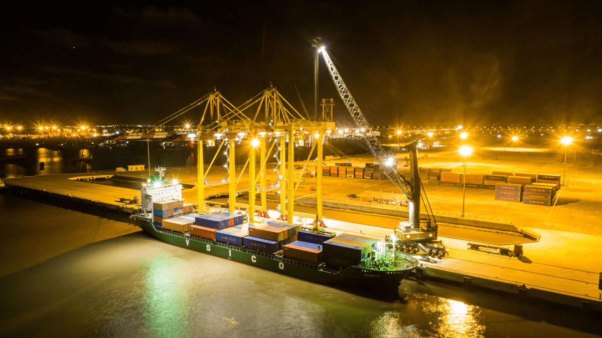 Thi Công Xây Dựng Cảng Mipec tại Đình Vũ